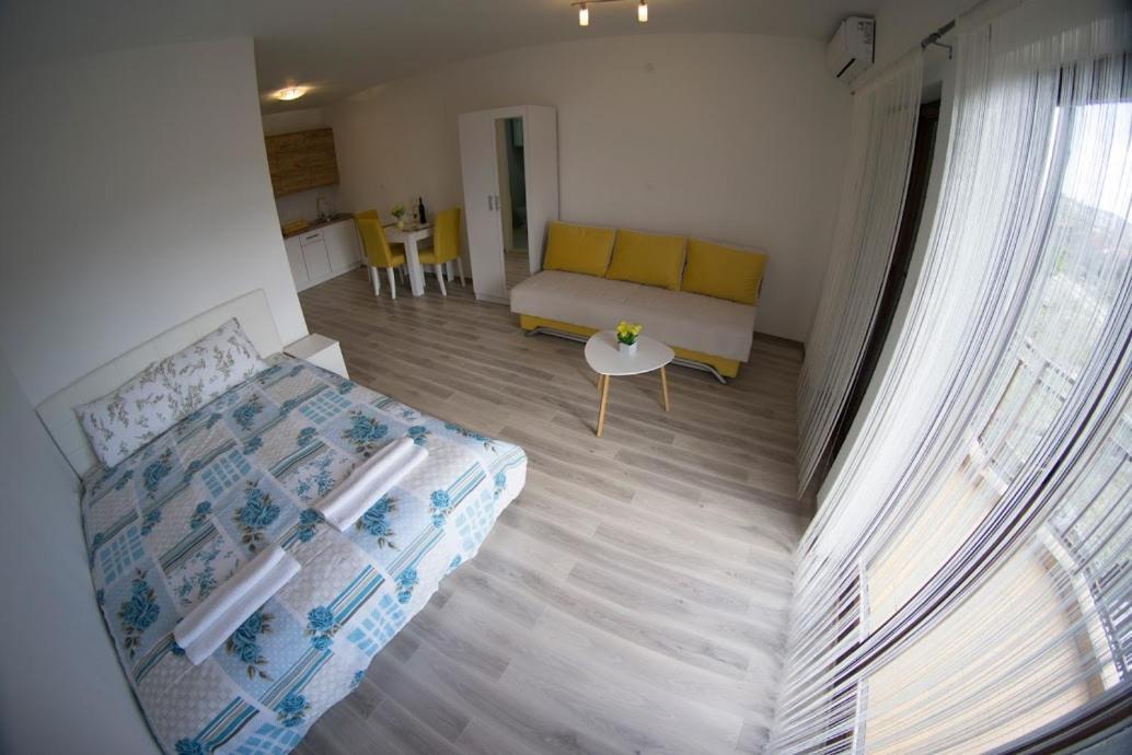 Apartmani Ivkovic+ Trebinje Eksteriør bilde